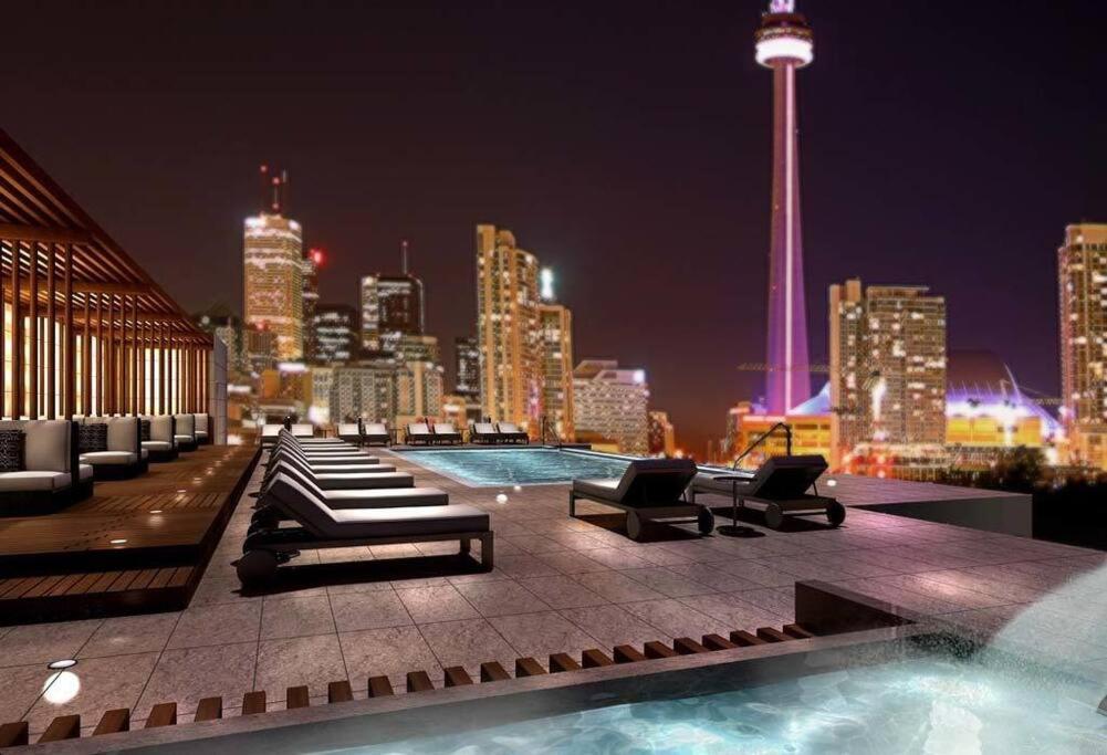Cn Lovers Toronto Zewnętrze zdjęcie