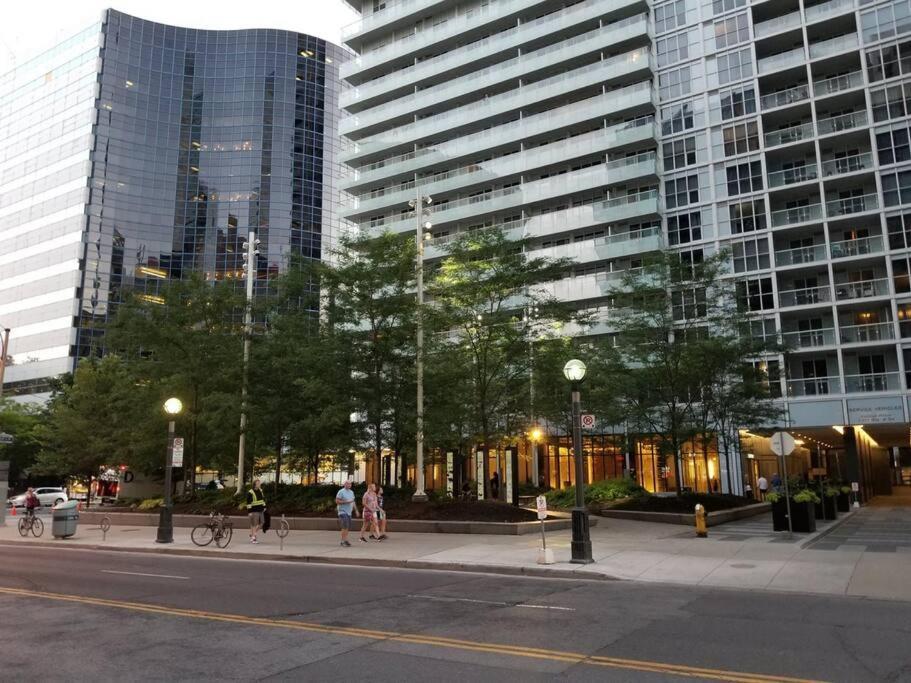 Cn Lovers Toronto Zewnętrze zdjęcie